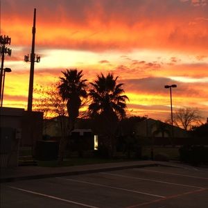 Meet your Posher, Emms